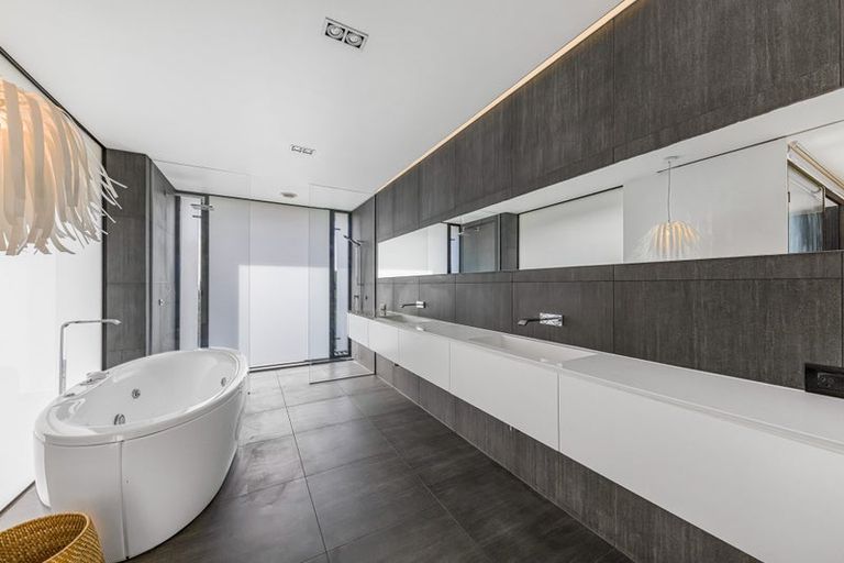 Photo of property in 303 Beach Road, Campbells Bay, Auckland, 0630