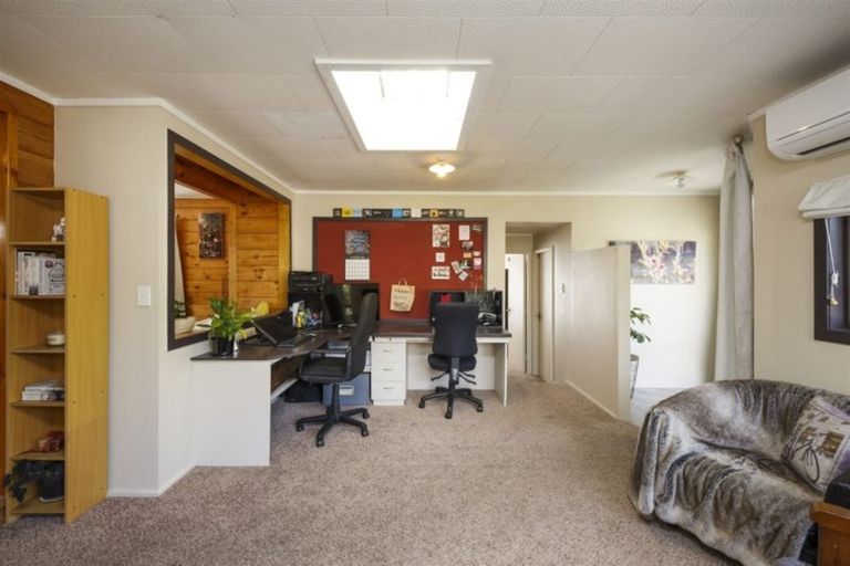 Photo of property in 14 College Street, Awapuni, Palmerston North, 4412