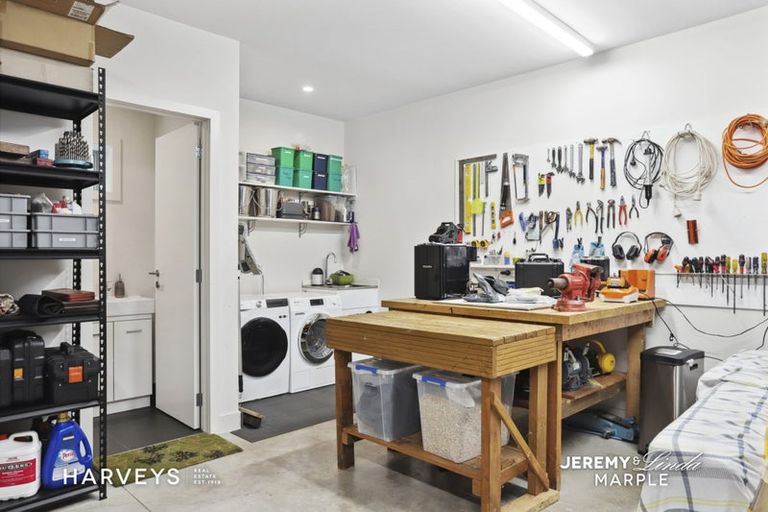 Photo of property in 31c Woodfern Crescent, Titirangi, Auckland, 0604