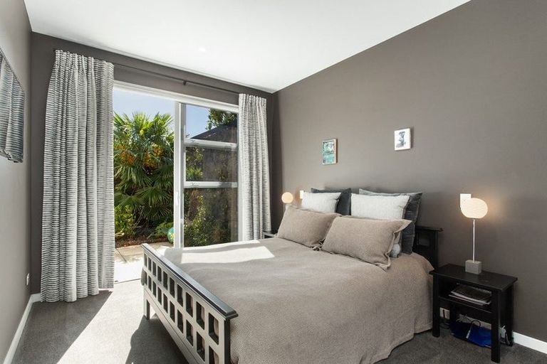Photo of property in 17 Clyde Road, Upper Riccarton, Christchurch, 8041