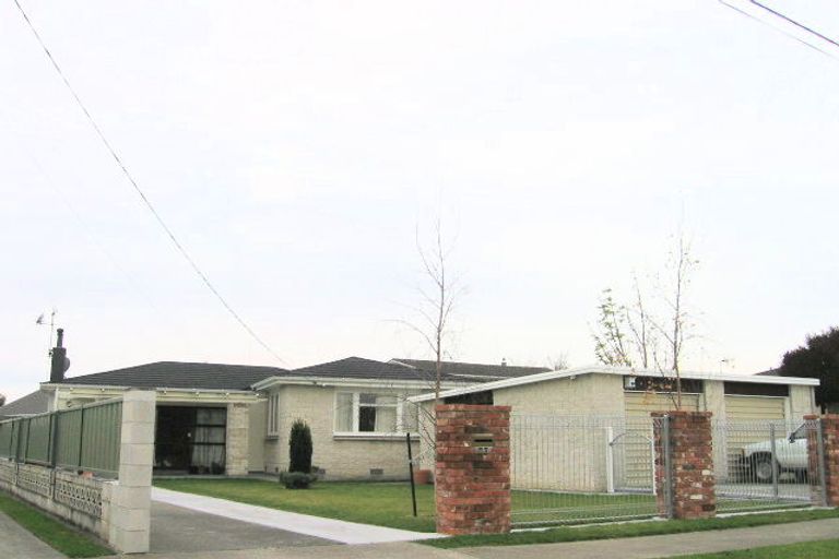 Photo of property in 20 Howard Road, Taradale, Napier, 4112