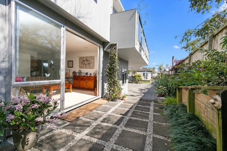 Photo of property in 17b Valley Road, Mount Maunganui, 3116