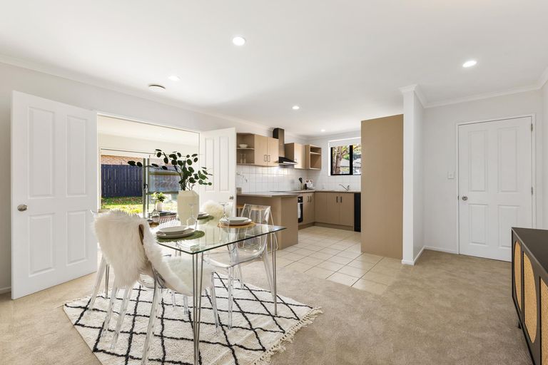 Photo of property in 185 Keri Vista Rise, Papakura, 2110