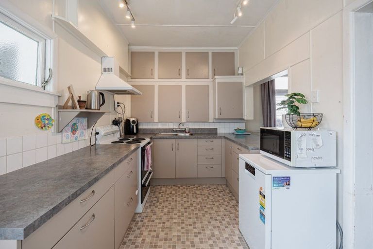 Photo of property in 3 Andrew Street, Marewa, Napier, 4110