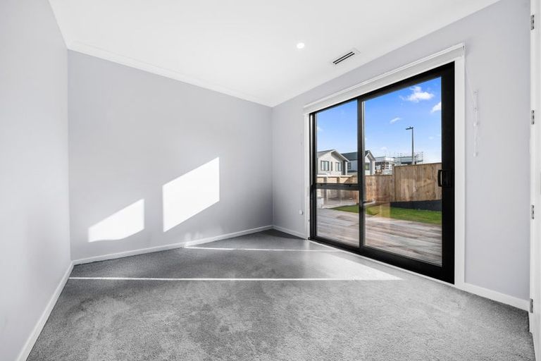 Photo of property in 49 Kumukumu Road, Long Bay, Auckland, 0630