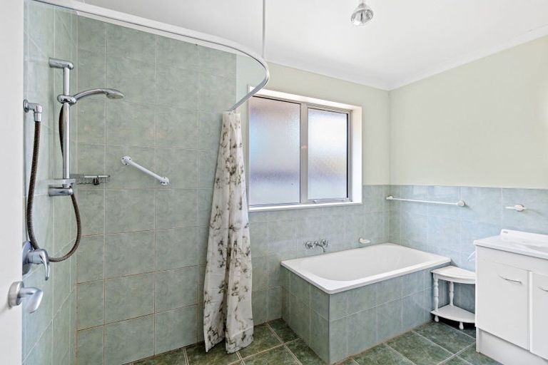 Photo of property in 71 Tasman Road, Otaki Beach, Otaki, 5512