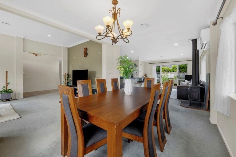 Photo of property in 1 Stornaway Drive, Flat Bush, Auckland, 2016