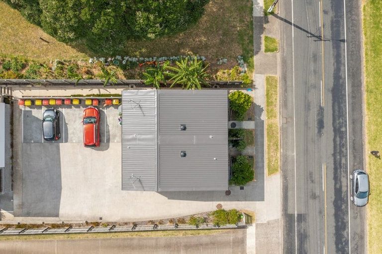 Photo of property in 2/141 Wallace Road, Mangere Bridge, Auckland, 2022