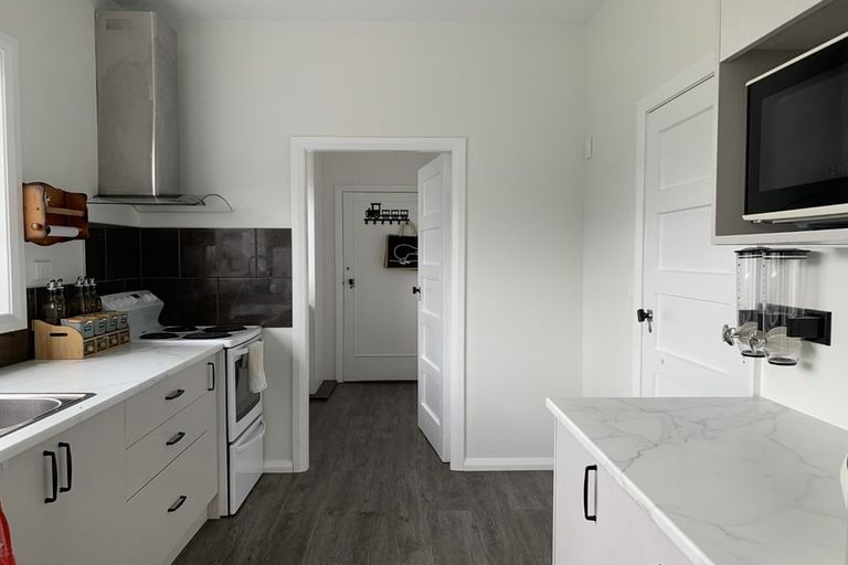 Photo of property in 43 Trinity Avenue, Epuni, Lower Hutt, 5011