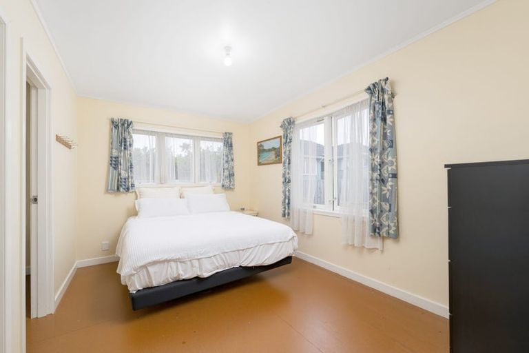 Photo of property in 131 Rathgar Road, Henderson, Auckland, 0610