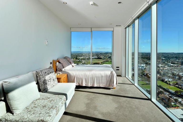 Photo of property in Sentinel Apartments, 2603/3 Northcroft Street, Takapuna, Auckland, 0622