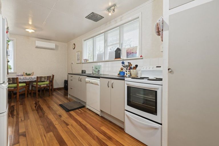 Photo of property in 3 Humber Street, Roslyn, Palmerston North, 4414