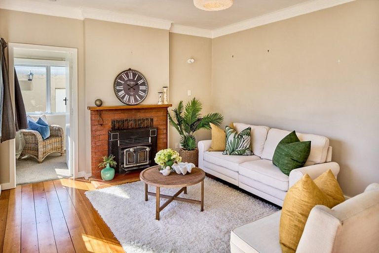 Photo of property in 7 Ames Street, Paekakariki, 5034