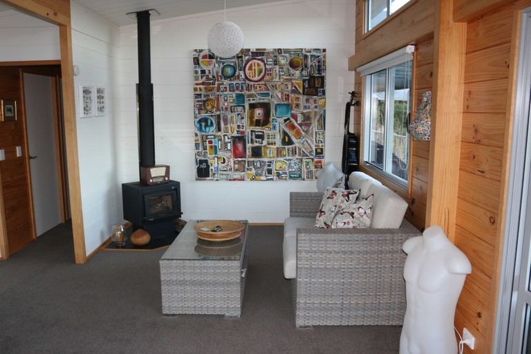 Photo of property in 79 Clinton Road, Tawharanui Peninsula, Warkworth, 0986