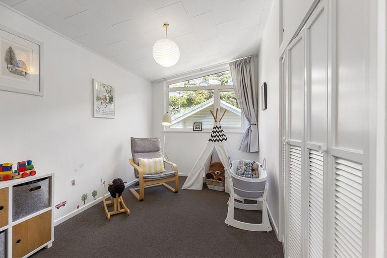 Photo of property in 32 Tavistock Road, Melrose, Wellington, 6023