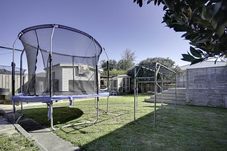 Photo of property in 274 Seaview Road, Stoke, Nelson, 7011