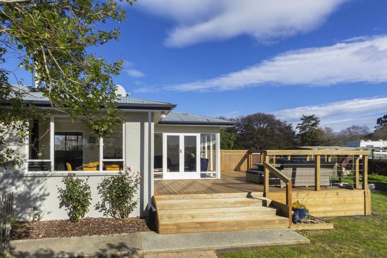 Photo of property in 76 Awamoa Road, Holmes Hill, Oamaru, 9401