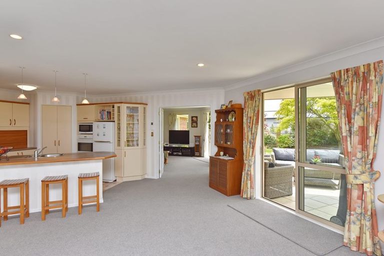 Photo of property in 2 Glencullen Drive, Casebrook, Christchurch, 8051