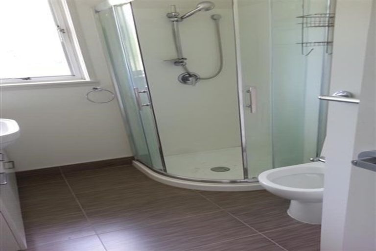 Photo of property in 23 Mawney Road, Henderson, Auckland, 0610