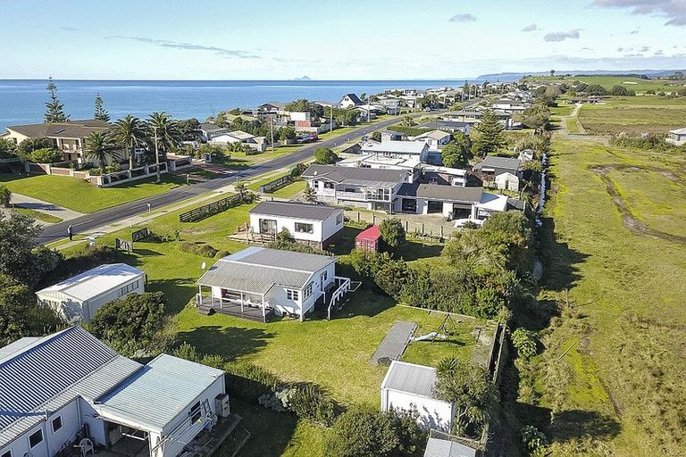 Photo of property in 188 Pukehina Parade, Pukehina, 3189