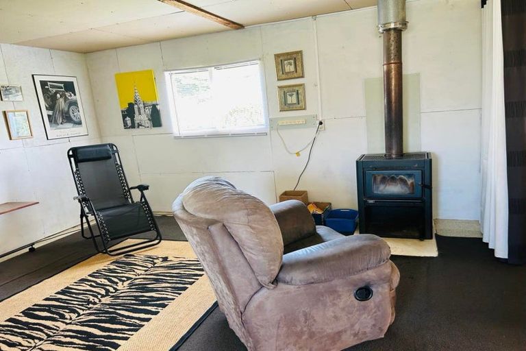 Photo of property in 5 Meta Street, Takapau, 4203