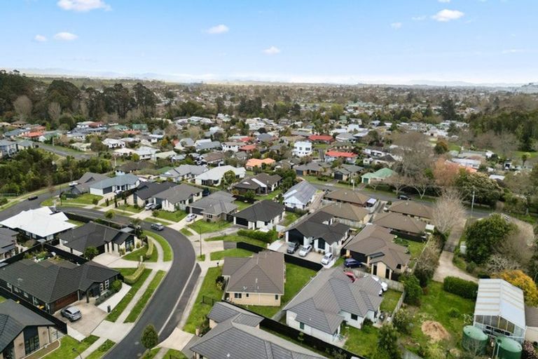 Photo of property in 19 Ladeira Place, Fitzroy, Hamilton, 3206