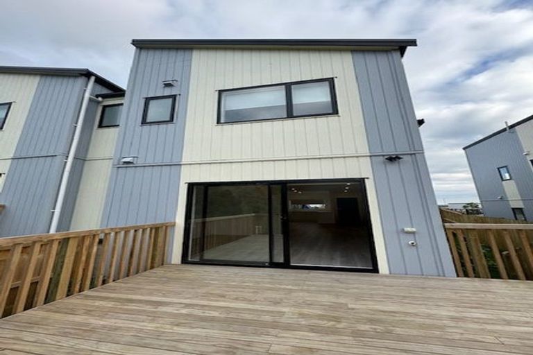 Photo of property in 47a Crestview Rise, Papakura, 2110