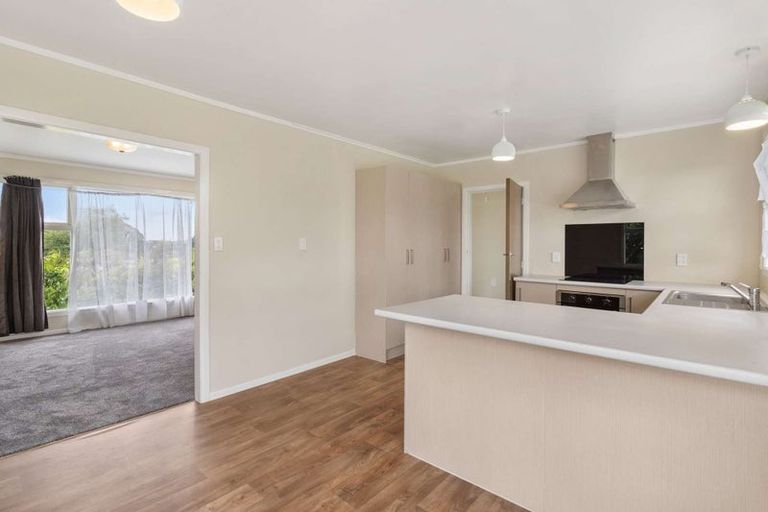 Photo of property in 26 Ray Small Drive, Papakura, 2110