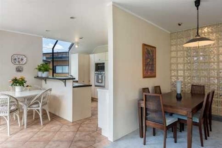 Photo of property in 1/103 Aberdeen Road, Castor Bay, Auckland, 0620