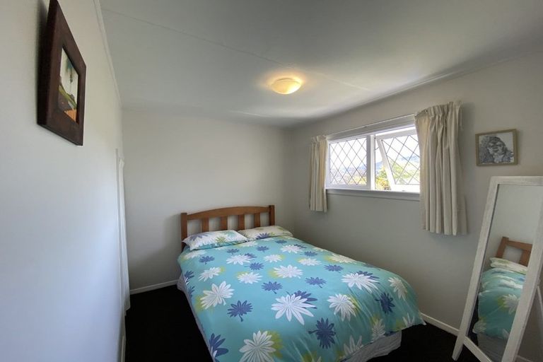 Photo of property in 18 Howard Street, Macandrew Bay, Dunedin, 9014