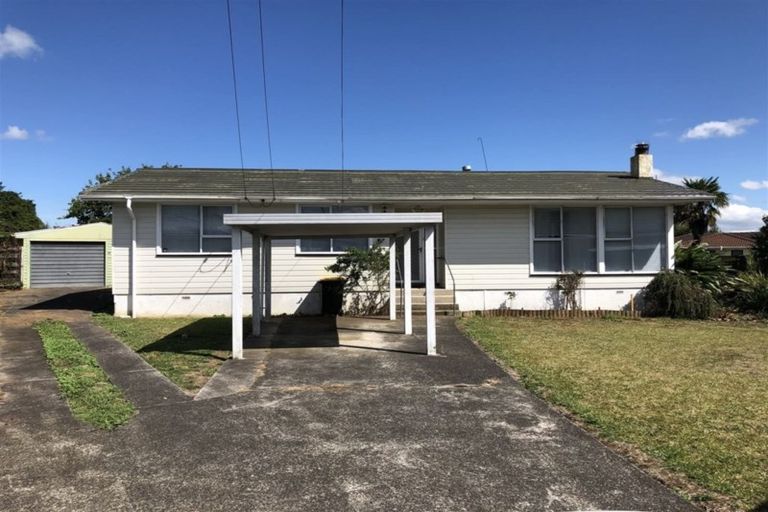 Photo of property in 11 Geoffrey Place, Mangere East, Auckland, 2024