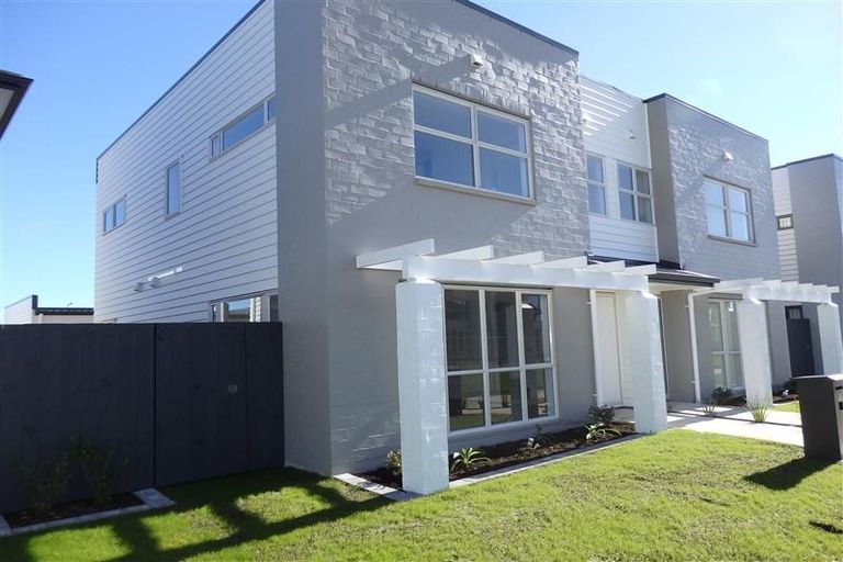 Photo of property in 32 Hollowout Street, Takanini, 2112
