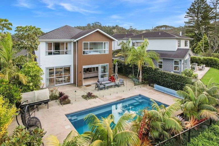 Photo of property in 284e Schnapper Rock Road, Schnapper Rock, Auckland, 0632