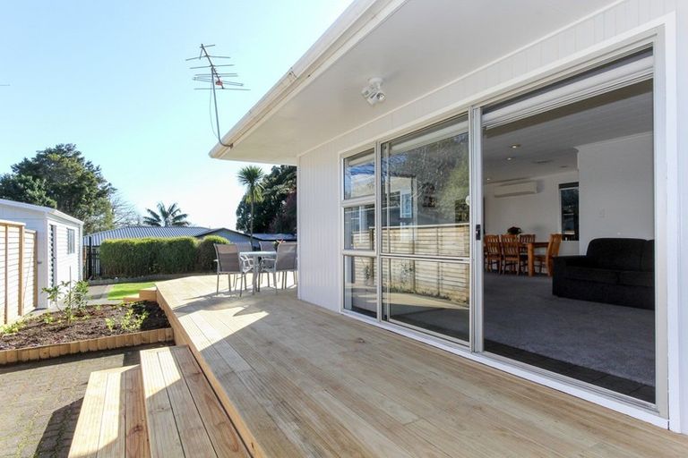 Photo of property in 5a Ambury Place, Merrilands, New Plymouth, 4312