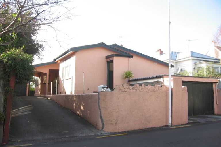 Photo of property in 16a Cameron Road, Bluff Hill, Napier, 4110