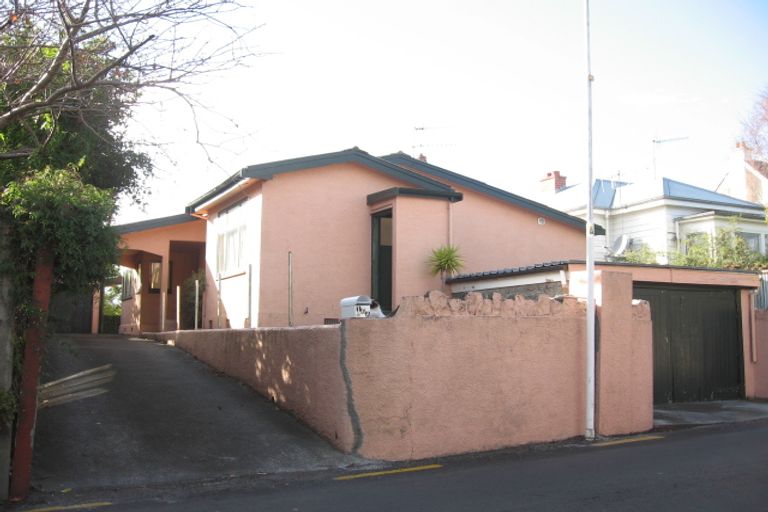 Photo of property in 16a Cameron Road, Bluff Hill, Napier, 4110