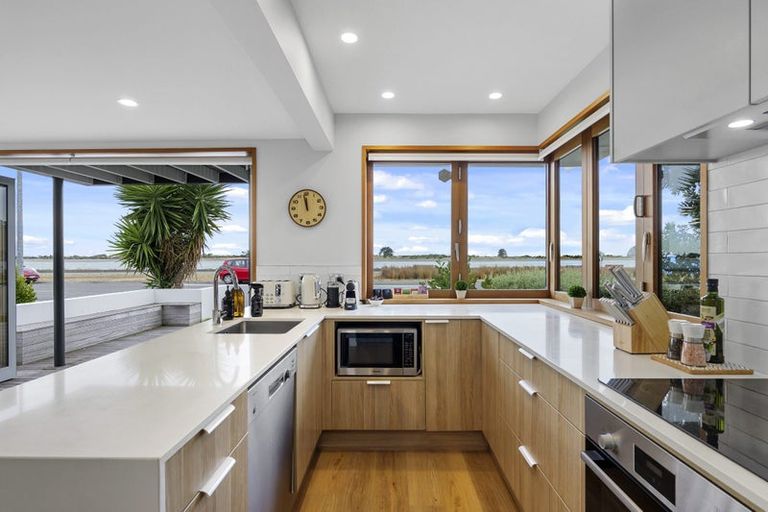 Photo of property in 1/45 Beachville Road, Redcliffs, Christchurch, 8081