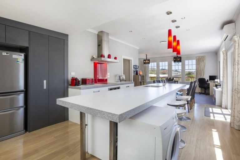 Photo of property in 21 Richard Street, Titahi Bay, Porirua, 5022