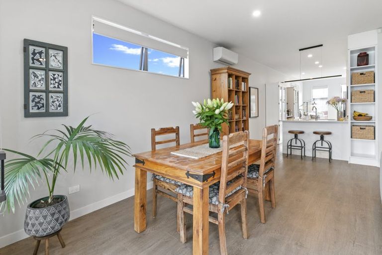 Photo of property in 18 Porowha Road, Westgate, Auckland, 0814