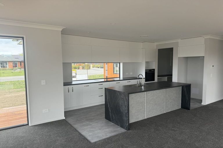 Photo of property in 16 Carlisle Street, Waimate, 7924