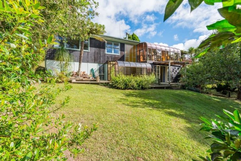 Photo of property in 8 Hartley Terrace, Massey, Auckland, 0614