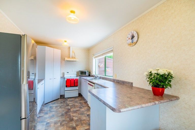 Photo of property in 7 Tobys Way, Waikanae Beach, Waikanae, 5036