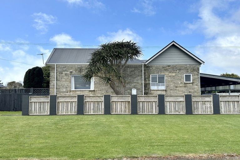 Photo of property in 58 Seymour Street, Waitara, 4320