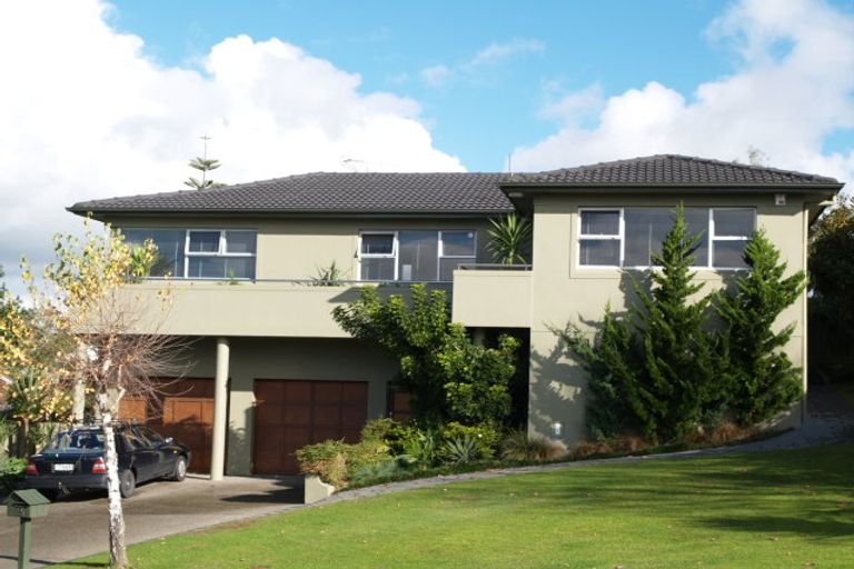 Photo of property in 5 Tanglewood Place, Cockle Bay, Auckland, 2014