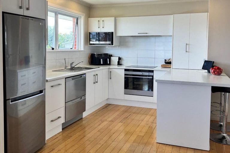 Photo of property in 40 Pemberton Crescent, Greerton, Tauranga, 3112