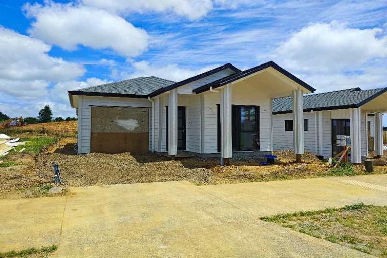 Photo of property in 28 Kiritau Road, Karaka, 2578