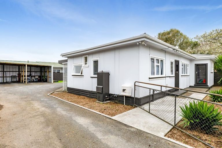 Photo of property in 59 Camberwell Road, Hawera, 4610