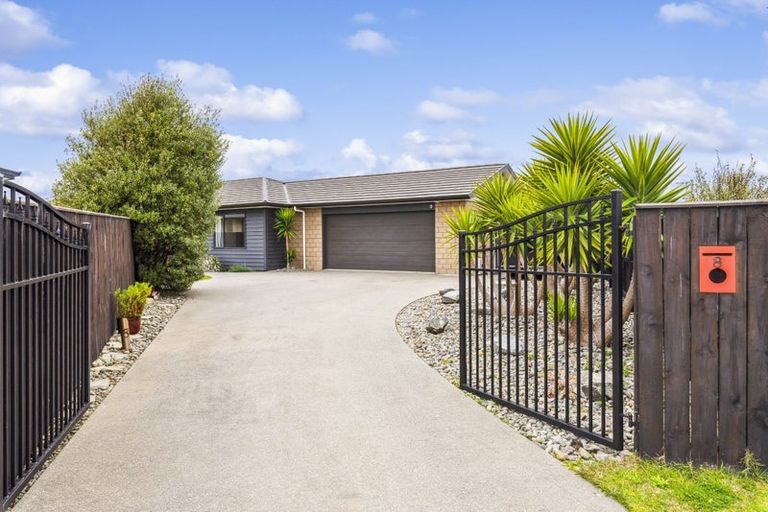 Photo of property in 8 Christow Court, Paraparaumu, 5032