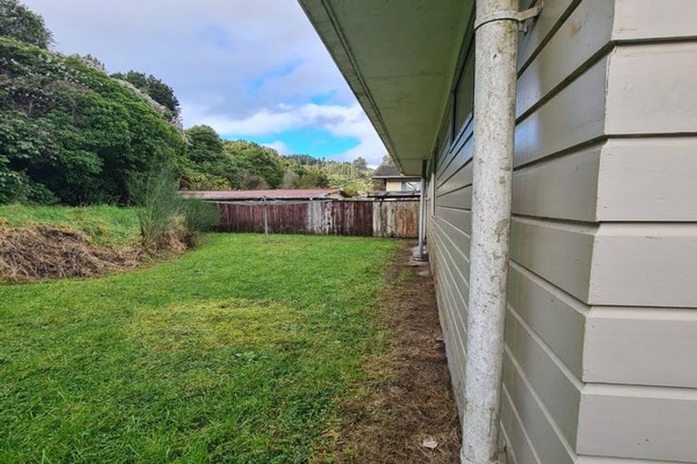 Photo of property in 15 Gillespies Road, Birchville, Upper Hutt, 5018