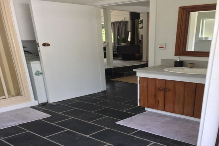 Photo of property in 7 Tombleson Road, Lake Rotoma, Rotorua, 3074